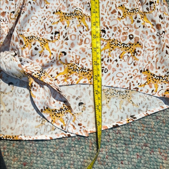 Leopard Print Button-Up Tie Front Blouse NWT - Picture 6 of 10